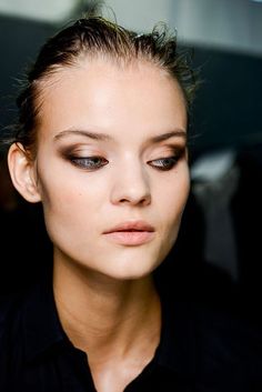 Eyeliner Graphic, Editorial Make-up, Fall Beauty Trends, Eye Makeup Looks, Dark Makeup, Make Up Looks