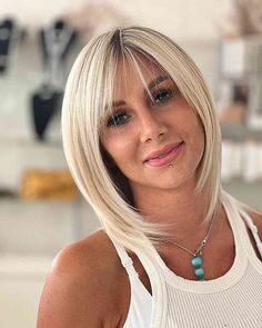 Shaggy Hair With Side Bangs, Blonde Bob Hairstyles With Fringe, Side Fringe Bob, Medium Length Blonde Layers, Long Bob With Fringe Bangs, Medium Bob Hairstyles For Fine Hair, Long Bob With Bangs Fine Hair, Medium Bob Hairstyles With Bangs, Bob Hair With Fringe