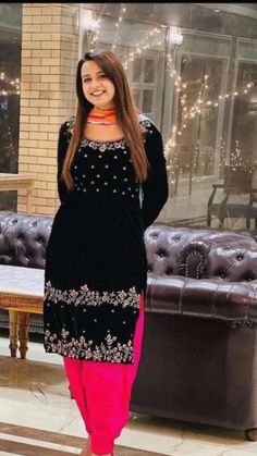 Tabby shirt
 • Tabby salwar
 • Heavy  sleeves
 • Chinon double shade dupatta

Only fr.....1695....$ Black Suit Designs Punjabi, Black Punjabi Suit, Black Suit Designs, Simple Suits, Silk Ribbon Embroidery Tutorial, Punjabi Suits Designer Boutique, Indian Suit, Frock Designs, Long Frock Designs