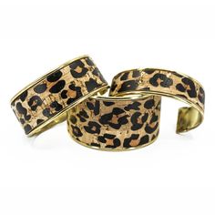 "Leopard Cuff Bracelet, Cheetah Cuff Bracelet, Portugal Jewelry, Vegan Cork Bracelet, Brass Cuff, Leopard Print Jewelry, Animal Print Cuff □ Length is 6 inches from end to end □ Choose from 3/4-inch, 1-inch & 1.5-inch widths □ Materials: Portuguese Cork, Brass □ Color: Gilded Gold Brass □ Pattern: Leopard Print DESCRIPTION Flexible brass channel cuff handmade with genuine Portuguese cork. Made of flexible, lightweight tarnish-proof brass & adjustable to most wrist sizes. Photos are a clo Cheetah Print Rooms, Cork Bracelet, Preppy Jewelry, Brass Cuff, Printed Jewelry, Stockholm Fashion, Gold Brass, Brass Color, How To Look Classy