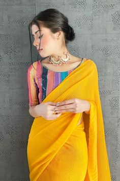 Farewell party modern farewell sarees Yellow [Buy now] Farewell Sarees, Colorful Blouse, Sarees For Girls, Colorful Blouses, Gaun Fashion, Indian Fashion Saree, Saree Trends, Stylish Sarees, Saree Look