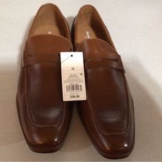 New-Men’s Goodfellow & Co. Brown Sanford Loafers Size 10. New With Tags. Formal Wingtip Slip-ons For Spring, Spring Business Casual Wingtip Slip-ons, Spring Wingtip Slip-on Dress Shoes, Business Casual Moccasins With Moc Toe For Spring, Spring Business Casual Moccasins With Moc Toe, Spring Formal Slip-on Moccasins, Spring Slip-on Dress Shoes, Fitted Slip-on Dress Shoes For Spring, Classic Spring Slip-ons With Moc Toe