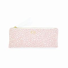 rose floral pencil pouch with monogram Cute Pencil Pouches Aesthetic, Pencil Pouches For School, Aesthetic Pencil Pouch, Pencil Pouch Aesthetic, Pencil Case Aesthetic, Cute Pencil Pouches, Banana Water, School Wishlist, Preppy School Supplies