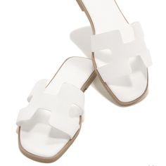 Brand New, Tried On Once. Size 5.5 Fit More Like A Size 6 Length Wise. White Round Toe Slides For Summer, White Flat Heel Slides For Spring, White Slide Sandals For Vacation, Trendy White Slide Flip Flops, Chic White Slides For Summer, Trendy White Sandals For Vacation, Chic White Flip Flops For Vacation, White Slide Sandals For Summer, White Summer Slide Sandals