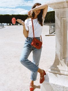 Casual Parisian Outfits, Carel Paris Shoes, Mary Jane Outfit, Mary Janes Outfit, Red Shoes Outfit, Mary Jane Shoes Outfit, Red Mary Jane Shoes, Carel Paris, Parisian Outfits