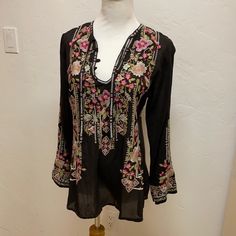 Johnny Was “Fabio” Tunic Embroidered Black Excellent Condition Small Black Blouse With Intricate Embroidery For Festival, Black Embroidered Top For Spring, Black V-neck Blouse With Floral Embroidery, Black Tops With Intricate Embroidery For Festival, Black Top With Intricate Embroidery For Festival, Casual Black Embroidered Top With Geometric Design, Black Top With Intricate Embroidery, Black Fitted Bohemian Embroidered Top, Fitted Black Bohemian Embroidered Top