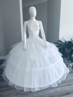 Quinceanera Hoops Petticoats, Quinceanera Dress Petticoat Super Fluffy Crinoline Slip Underskirt For Wedding Ball Gown Prom Dress, Perfectly dressed up with Quinceanera Collection gowns and any other designer quince gown. One size fits all. Hoop Ring Diameter: is 58-60", top ring 30, bottom ring about58-60" inches. check out @LIZLUOQUINCE.COM skirt shape. www.lizluoquince.com Buyer response for return shipping, within 7 days. Buyers are responsible for return shipping costs. If the item is not returned in its original condition, the buyer is responsible for any loss in value. Hoop Skirt Dress, Hoop Petticoat, Quinceanera Collection, Wedding Ball Gown, Hoop Dress, Ball Gown Prom Dress, Hoop Skirt, Quinceanera Dress, Gown Prom