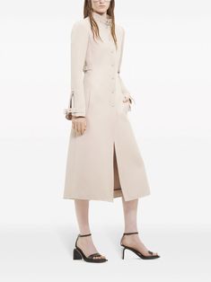 Courrèges Длинное Твиловое Пальто с Пряжками - Farfetch Asymmetrical Coat, Twill Coat, Collared Coat, Long Sleeves Coats, Sand Beige, Band Collar, Coat Fashion, Long Coat, Black Coat