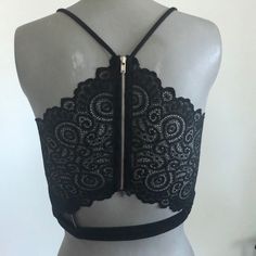 Lace On Back W/ Zipper Spring Crop Top With Zipper Closure For Night Out, Spring Crop Top With Zipper For Night Out, Black Zipper Closure Crop Top For Party, Summer Party Crop Top With Zipper Closure, Black Crop Top With Zipper For Night Out, Fringe Romper, Animal Print Crop Tops, Fashion Nova Bodysuit, Twisted Top