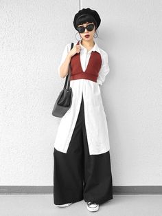 Womens Japanese Fashion, Japanese Fashion 2023 Women, Japanese Woman Style Outfits, Japanese Boho Fashion, Japan Street Style Women Summer, Japanese Street Fashion 2023, Skirt Over Pants Outfits Street Styles, Japanese Layering Fashion, Japanese Americana Fashion Women