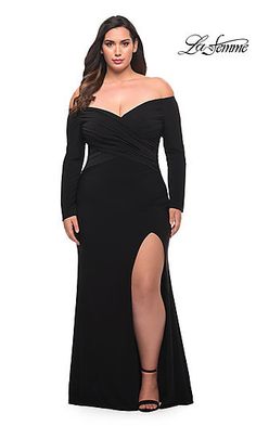 I like Style LF-22-P29530 from PromGirl.com, do you like? Sleeved Prom Dress, Plus Prom Dresses, Simply Dresses, Plus Size Prom, Plus Size Formal Dresses, Plus Size Prom Dresses, Stunning Gowns, Prom Dresses With Sleeves, Black Prom Dresses