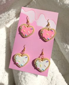 These sprinkle cookies are the cutest kawaii earrings! Great for adding a yummy touch to outfits and super lightweight! They come in chocolate, vanilla, and strawberry.  Please note these are 1 layer of resin so they are thin and very light! Hook color may come in either gold or silver. Fairy Kei Accessories, Clown Crafts, Pastel Kidcore, Cookie Earrings, Diy Tie Dye Techniques, Kawaii Earrings, Sprinkle Cookies, Tie Dye Diy, Infinity Jewelry