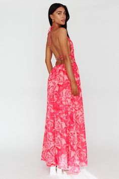 Shop the Cyndi Open Back Halterneck Maxi Dress Floral Pink | Selfie Leslie Bright Bridesmaids, Pink Selfie, Pink Print Dress, Maxi Dress Floral, Selfie Leslie, Yellow Bridesmaids, Red Bridesmaids, Veil Hairstyles, Blue Bridesmaids