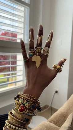 Afro Jewelry, Necklace Layering, Jewelry Fashion Trends, Maximalism