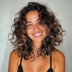 Long Bob Haircut With Layers Curly Wavy Lob, Summer Haircuts Curly Hair, Summer Wavy Haircut, Medium Length Haircut With Perm, Layered Medium Length Curly Hair, Curly Hair Collar Bone Length, Best Cut For Thinning Curly Hair, Rounded Wavy Haircut, Curly Dimensional Brunette