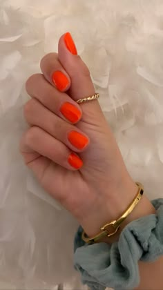 Orange Gelish Nails, Orange Nails Bright, Neon Orange Gel Nails, Aperol Nails, Orange Neon Nails, Neon Nails Ideas, Nails Summer Orange, Summer Orange Nails, Neon Manicure