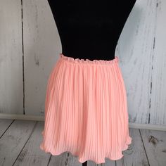 New Condition Pink Knee-length Gathered Skirt Bottoms, Pink Knee-length Ruffled Skirt, Blush Skirt, Pink Blush, Blush Pink, Pink Ladies, Womens Skirt, Blush, Skirt