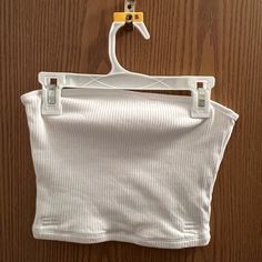 Hollister White Tube Top, Never Worn, Size Small, Ribbed Material White Casual Crop Tube Top, White Stretch Tube Top Casual, White Cotton Tube Top For Spring, Hollister Tank Tops, White Tube Top, White Tube, Hollister Tops, Dream Wardrobe, Tube Top