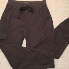 These Are Brand New But The Donor Crossed Out The Tag So They Couldn’t Be Exchanged Or Returned To Them. These Run Large! Please Refer To Measurements. Inseam 27”, Rise 9.5”, Waist Flat Lay 14 1/2” 100% Of This And Every Sale From This Closet Benefits Non Profit Animal Sanctuaries And Rescues Calvin Klein Casual Full Length Bottoms, Stretch Cotton Calvin Klein Bottoms, Calvin Klein Stretch Cotton Bottoms, Calvin Klein Casual Workwear Bottoms, Fitted Calvin Klein Bottoms With Pockets, Calvin Klein Bottoms With Elastic Waistband, Casual Stretch Calvin Klein Bottoms, Calvin Klein Relaxed Fit Bottoms With Pockets, Calvin Klein Stretch Casual Bottoms