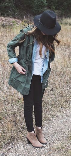 #fall #outfits / military denim layers Hipster Looks, Autumn Look, Hipster Outfits, Outfits 2017, School Looks, Womens Clothes, Fashion Mode