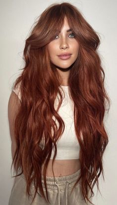 #AutumnHair #FallHairColors #HairTrends2024 #CopperRed #PumpkinSpiceHighlights #BeautyInspo #GoldenBrown #hair #HairFashion  #hairstyles #hairideas #haircolor #color Red Extensions Hair, Long Copper Hair, Cowboy Copper, Peinados Fáciles Para Cabello Corto