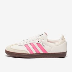 View and buy the adidas Originals Womens Samba OG adidas Originals Samba at Pro:Direct SOCCER. Available with next day delivery. One Two Buckle My Shoe, Ugg Mini Boots, Buckle My Shoe, Chill Guy, Mini Boots, Sporty Spice, Ugg Mini