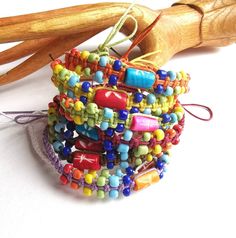 Bali Coconut, Bracelets Adjustable, Bracelet Rainbow, Friendship Bracelets With Beads, Chakra Colors, Hippie Bracelets, Cotton String, Bohemian Hippie, Party Favours