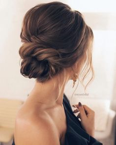 Sanggul Modern, Hairstyle Inspiration, Updos For Medium Length Hair, Penteado Cabelo Curto, Wedding Hairstyle, فستان سهرة