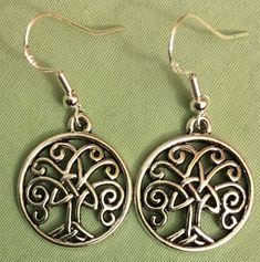 Celtic Knot Tree, Irish Earrings, Tree Of Life Earrings, Celtic Tree Of Life, Making Earrings, Stud Jewelry, Cute Charms, Silver Earrings Dangle, Celtic Knot