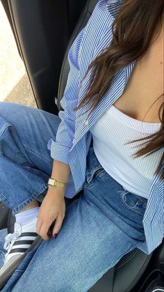 Blue Jeans White Shirt Women, Outfits With Blue Shirts Casual, Stripe Shirts Women Outfit, Blue Jeans Blue Shirt Outfit, Blue Striped Shirt Women Outfit, Shirt Combinations Women, Stripe Shirts Women, Outfits With Striped Button Up Shirts, Blue Button Up Shirt Outfit Summer