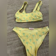 Rare Not Sold Anymore Stoney Clover Lane X Target Palm Tree Bikini Never Worn Yellow Printed Swimwear For Poolside, Printed Yellow Swimwear For Poolside, Yellow Tropical Printed Swimwear, Tropical Yellow Printed Swimwear, Casual Yellow Swimwear For Poolside, Yellow Lemon Print Swimwear For Beach Season, Yellow Printed Beachy Swimwear, Trendy Yellow Swimwear For Poolside, Trendy Yellow Sleeveless Swimwear