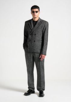 Double Breasted Herringbone Suit Jacket - Black
Manière De Voir Herringbone Suit, Herringbone Jacket, Men Formal, Pleated Trousers, Tailored Trousers, Mens Suits, Herringbone, Cargo Pants