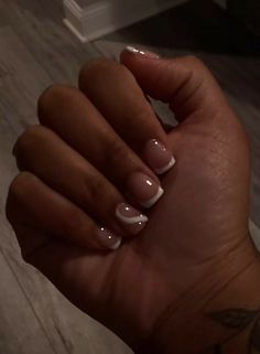 Short Elegant Nails For Black Women, Nail Color Natural Nails, Finger Length Nails, Small Short Acrylic Nails, Short Mini Acrylic Nails, French Tip Gel Nails Short Round, Short Short Gel Nails, Very Short Nails Acrylic, French Tip Designs Acrylic Short