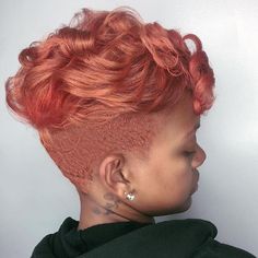 Then they came back @shanelthehairstylist + @tke_hairstylist and tag teamed for this #customcolored beauty. Their version of rose gold!!!... HOTNESS✨✨💥💥!!!!...Great work ladies!!...What would your version of rose gold look like... try a mix of colors from #kissexpresscolor and show us what you get... what about #orangemarmalade #cognac #scarlet and #clear??? Post and tag us with your results!!! #haircolor #colorists #naruralhair #hairstylists #beauty #shortcuts #cutlife #curlyhair #instabeauty Unique Hair Ideas, Rose Gold Short Hair, Pink Hair Streaks, Best Rose, Gold Hair Colors, Hair Color Rose Gold, Rosa Coral, Hair Color Pink