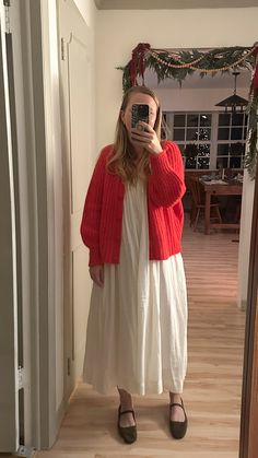 Trad Wife Fashion, Red Shirt Outfit Women, Winter Oversized Outfits, Winter Dress Outfit, Mass Outfit, Birkenstock Clog Outfit, Blundstone Style, Boston Outfits, 2024 Fits