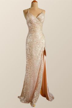 Champagne Prom Dress Sparkly, Sparkly Champagne Dress, Gold Champagne Dress, Prom Dress Champagne, Short Princess Dress, Bday Outfits, Champagne Prom Dress, Prom Inspo, Dazzling Dress