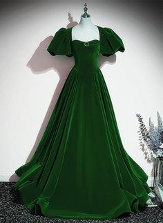 Velvet Backless Long Party Dress Green Short Sleeves Prom Dresses With Long Sleeves, Dress Green Short, Party Dress Green, Emerald Gown, Green Evening Gowns, Dresses Fancy, Long Evening Dress, Evening Dresses Cocktail, Lace Midi Dress