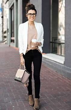 75 Casual Work Outfits Ideas 2017 - some might be a little too young or dressy for me, but I like the inspirations! Blazer Outfit, Travel Outfits, Business Outfit, Casual Work Outfits, Looks Chic