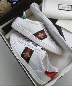 Gucci men’s shoes Tenis Dior, Tenis Gucci, Strappy Sandals Flat, Cool Vans, Gucci Fashion, Rajasthan India, Sneakers Outfit