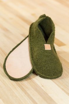 Unique boiled wool slippers with soft, reindeer leather soles. Made in Finland with locally sourced materials. Sizing: The fabric is knitted, boiled wool with ample stretch. S = Women's 6 ½ - 8 M = Women's 8 - 9 ½ L = Women's 9 ½ - 11 L = Men's 9 - 10 ½ XL = Men's 11 - 12 Materials100% WoolReindeer Leather CareHand wash in cold water. Felted Slippers Pattern, Sewing Slippers, Shoes Unique, Funky Shoes, Vw T4, Sewing Tutorials Free, Wool Slippers, Felted Slippers, Baby Sewing Patterns