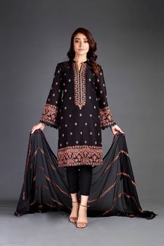 Bareeze Ancestral Range Bnl992 Black Collection 2021 Black Kurti, Suits For Wedding, Pakistani Designer Suits, Gul Ahmed, National Dress, Designer Party Wear Dresses, Ladies Clothing, Lawn Suits, Pakistani Designers