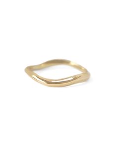 This beautiful organic band is the perfect way to add a subtle flash of metal to your fingers. Inspired by ideas of movement and balance this piece is extremely versatile. Wear it solo to enjoy the organic, sculptural qualities of this ring by itself, or stack it with your engagement ring for a modern and chic wedding band! Details:- Available in 10k yellow or white gold, or 14k, yellow, rose or white gold- Finish: polished (can be matte satin upon request) Individually handcrafted just for you Organic Gold Wedding Band, Wedding Rings Nature, Nature Inspired Wedding Rings, Engagement Rings Nature, Organic Wedding Ring, Organic Wedding Band, Nature Inspired Wedding Bands, Nature Wedding Ring, Wedding Nature