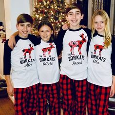 'Tis the season to don matching family pajamas. Outfit the whole family young and old. Celebrate your family name and stay cozy together all season long. Our personalized raglan pajama set is just what you need to sit back, relax, and enjoy the festivities. Make this your uniform for family game night and rip open those packages Christmas morning. Your options are endless. This pajama set is so comfortable you will wear it daily. Set includes a white/black raglan jammie t-shirt printed with a mo Christmas Vacation Pajamas, Monogrammed Christmas Pajamas, Family Photos Ideas, Buffalo Plaid Pajamas, Christmas Family Photoshoot, Xmas Pjs, Clark Griswold, Gender Reveal Shirts, Christmas Photo Ideas