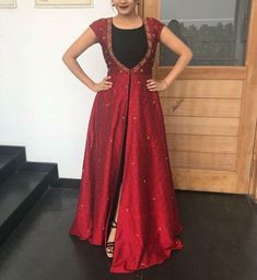 Upcycle Your Old Sarees Into New Outfits: New Trends – Dressup and Blossom Mehndi Gharara, Mayon Dress, Saree Reuse, Indian Outfits Lehenga, Gaun Fashion