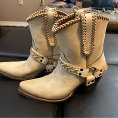 Some Normal Wear And Tear But Otherwise Great Condition. Currently Being Sold For $200 New. Wolf Shoes, Western Boho, Boots Booties, Wear And Tear, Bootie Boots, Ankle Boots, Size 7, Women Shoes, Cream