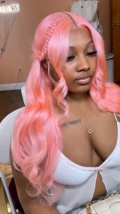 Pink Hair For Birthday, Pastel Pink Hairstyles, Pink Middle Part Wig With Curls, Bestie Wig Ideas, Pink Wig Styles For Black Women, Pink Hair Birthday Outfit, Pink Frontal Wig Hairstyles, Colored Wigs On Light Skin Women, Soft Pink Wig