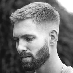 Tendências de Cortes de Cabelo Masculino para 2022 – O Cara Fashion Popular Mens Haircuts, Quiff Haircut, Textured Haircut, Mens Hairstyles Thick Hair, Long Hair On Top, Men's Short Hair, Men's Haircuts