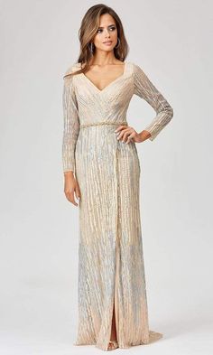 Long Sleeve Lace Gown, V Neck Gown, Gowns Couture, Beaded Evening Gowns, Plastic Dress, Sheath Gown, Couture Candy, Beaded Gown, Gowns With Sleeves