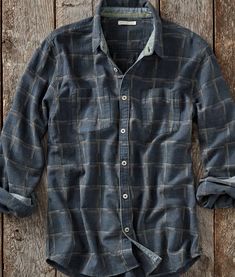 Marley Quotes, Men Fashion Casual Shirts, Mens Fashion Smart, Le Male, Mens Casual Dress Outfits, Men Stylish Dress, Guys Clothing Styles, Mens Flannel Shirt, Mens Loungewear