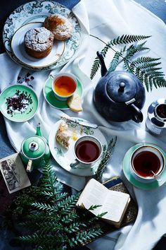 A cup of tea isn’t merely a drinkIt’s the history of the world itself. Cuppa Tea, Sunday Roast, My Cup Of Tea, Tea Rituals, Tea House, Tea Recipes, Tea Ceremony, Black Tea, High Tea